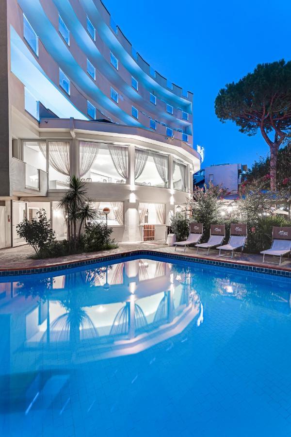 Hotel Schiller Cervia Exterior foto