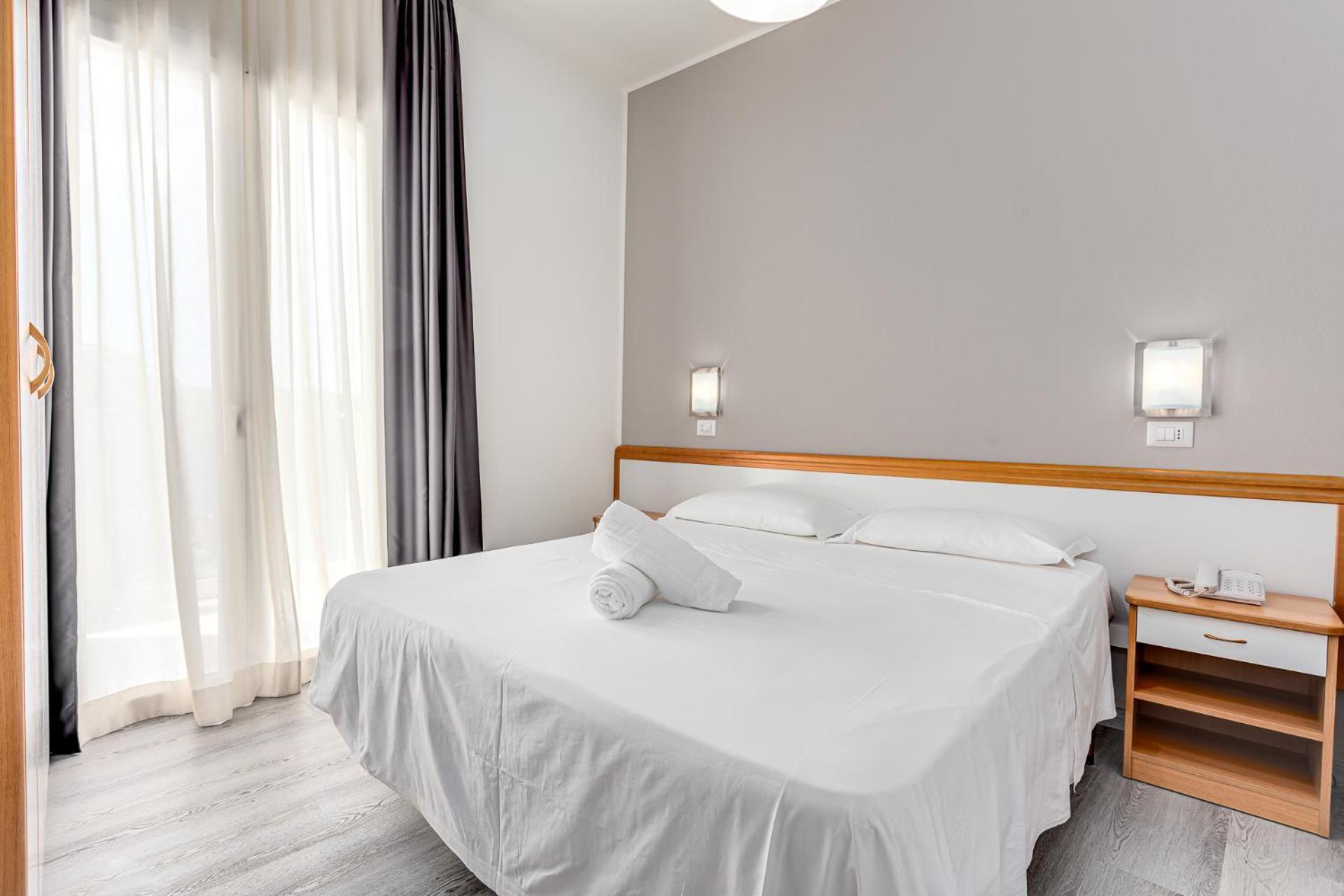 Hotel Schiller Cervia Exterior foto